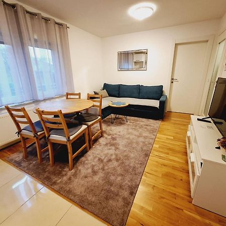 Apartment Silvia Загреб Екстериор снимка