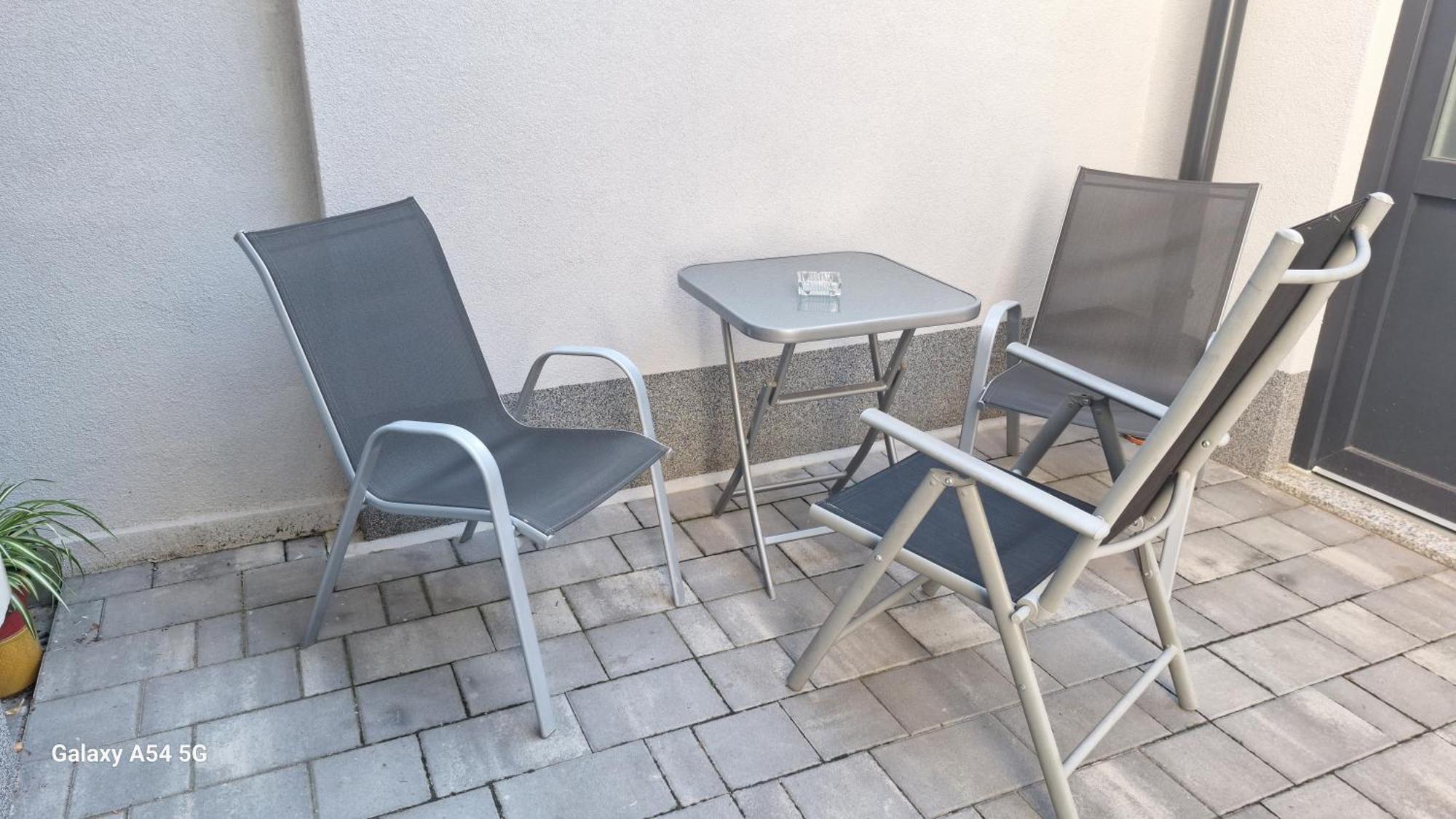 Apartment Silvia Загреб Екстериор снимка