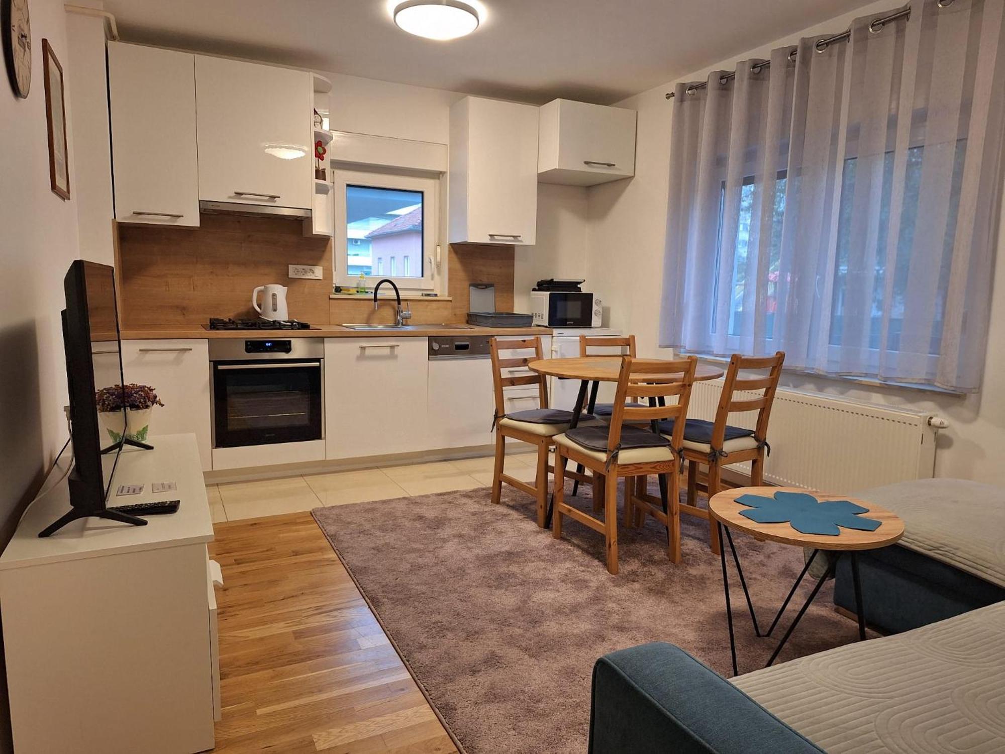 Apartment Silvia Загреб Екстериор снимка